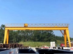 外部环境对龙门吊大梁晃动的影响